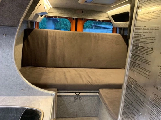                         Crafter 2010/19 2,5 Blue TDI Kamper, rej. 4 os., FV 23%, do negocjacji, stan idealny - zdjęcie 22
                        