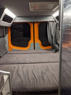                         Crafter 2010/19 2,5 Blue TDI Kamper, rej. 4 os., FV 23%, do negocjacji, stan idealny - zdjęcie 4
                        