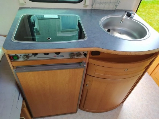                         Adria Unica 461 UB 2002 rok - zdjęcie 14
                        