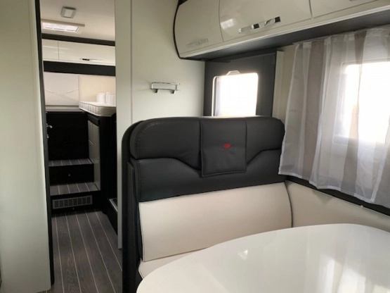                         Ford Roller Team KRONOS 284 M - zdjęcie 4
                        