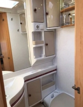                         Hobby De Luxe 440 - zdjęcie 5
                        