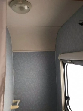                         Przyczepa - dwie sypialnie, łóżko małżeńskie, stan idealny - zdjęcie 14
                        