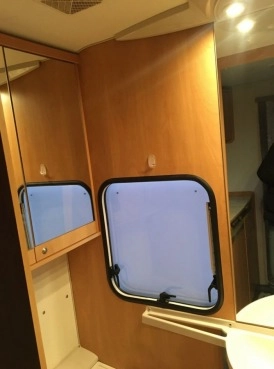                         Burstner Fun 400 TS - zdjęcie 7
                        