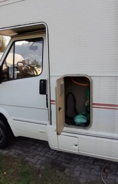                         Fiat Ducato 2.5 TD Granduca 54  6 os. - zdjęcie 10
                        
