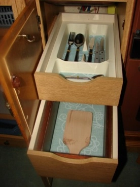                         Ładna Przyczepa Abi PRESTIGE Bogate Wyposażenie Zarejestowana - zdjęcie 12
                        