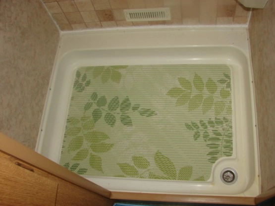                         Ładna Przyczepa Abi PRESTIGE Bogate Wyposażenie Zarejestowana - zdjęcie 18
                        