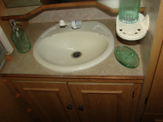                         Ładna Przyczepa Abi PRESTIGE Bogate Wyposażenie Zarejestowana - zdjęcie 20
                        