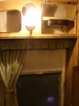                         Ładna Przyczepa Abi PRESTIGE Bogate Wyposażenie Zarejestowana - zdjęcie 5
                        