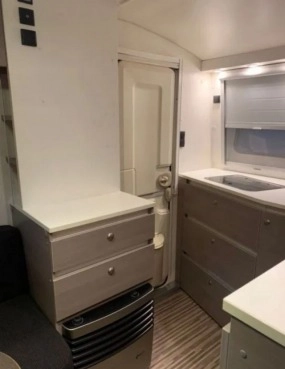                         Adria Action 361 LH Mover Akumulator - zdjęcie 20
                        