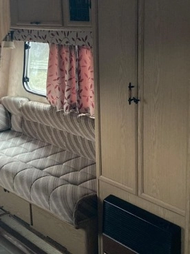                         Przyczepa Fleetwood Cavalier - zdjęcie 3
                        