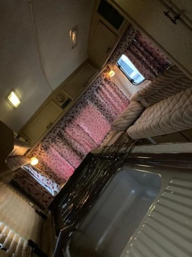                         Przyczepa Fleetwood Cavalier - zdjęcie 4
                        