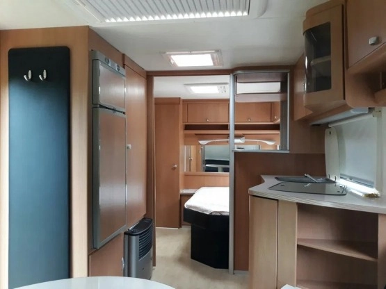                         Tabbert ŁÓŻKO piętrowe piękny kemping OKAZJA! PILNIE sprzedam - zdjęcie 7
                        