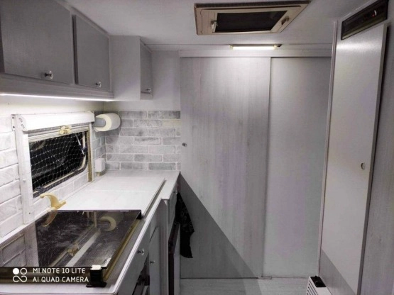                         Przyczepa Avondale odświeżona - zdjęcie 2
                        