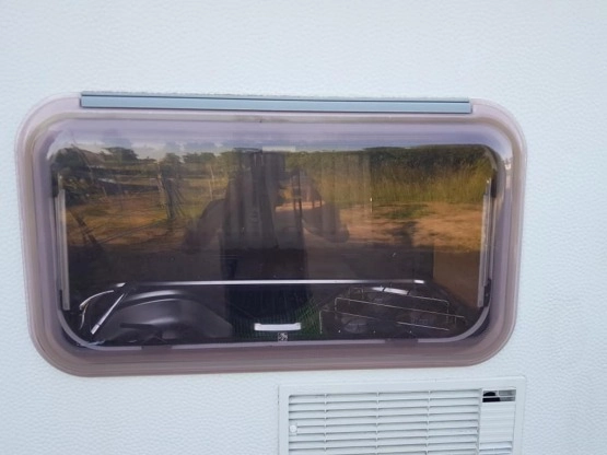                         Knaus 500, dmc 1500 kg, rok 2001 - zdjęcie 14
                        