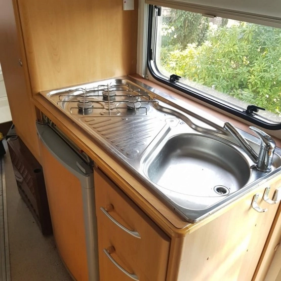                         Knaus 500, dmc 1500 kg, rok 2001 - zdjęcie 16
                        