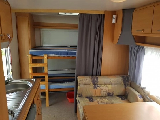                         Knaus 500, dmc 1500 kg, rok 2001 - zdjęcie 20
                        