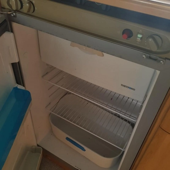                         Knaus 500, dmc 1500 kg, rok 2001 - zdjęcie 26
                        