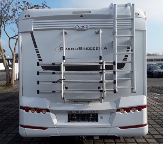                         LMC Grand Breezer 2,3 Diesel "A834 G" FV 23% - zdjęcie 16
                        