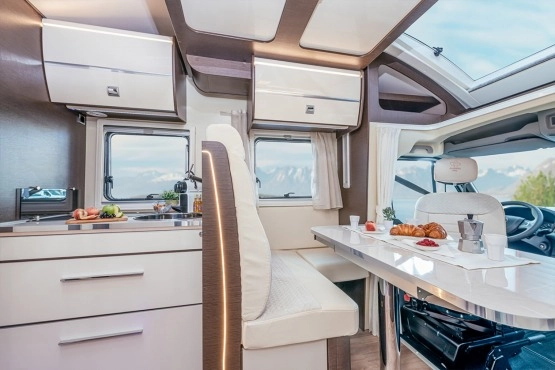                         kamper AHORN ALASKA AE 2021 4os. półintegra Renault Master - zdjęcie 3
                        