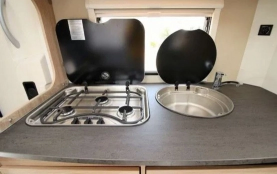                         Kamper Sunlight A70 - zdjęcie 11
                        