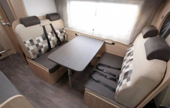                         Kamper Sunlight A70 - zdjęcie 14
                        