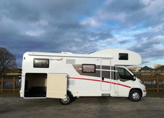                         Kamper Sunlight A70 - zdjęcie 3
                        
