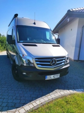                         Piękny kamper Sprinter 319 -pełen serwis - zdjęcie 8
                        