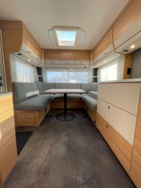                         Dethleffs Camper 730 FKR 2020 r. - zdjęcie 14
                        