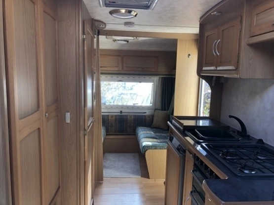                         Elddis Cyclone EX2000, rok 2002 - zdjęcie 5
                        