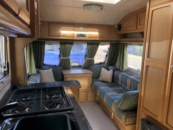                         Elddis Cyclone EX2000, rok 2002 - zdjęcie 6
                        