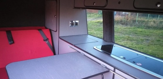                         VW transporter T5 kamper - zdjęcie 8
                        