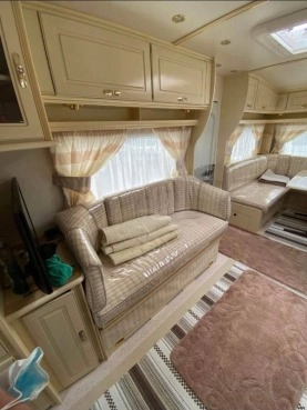                         Tabbert Majestat rok 2013 - odbiór z Francji - zdjęcie 6
                        