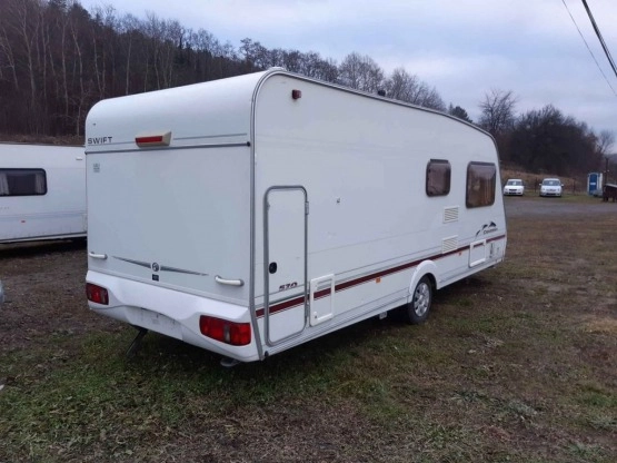                         Swift Charisma 570 z 2004 r. - zdjęcie 11
                        