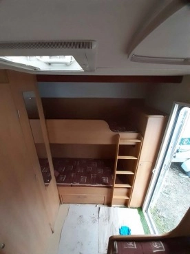                         Swift Charisma 570 z 2004 r. - zdjęcie 6
                        