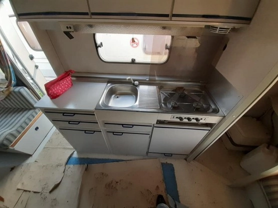                         Przyczepa Kempingowa ABI Beyerland 3-4 osobowa - zdjęcie 4
                        