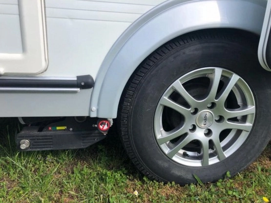                         Przyczepa Elddis Hurricane 2010 - zdjęcie 3
                        