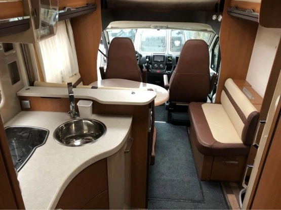                         Kamper Citroen Jumper - zdjęcie 3
                        