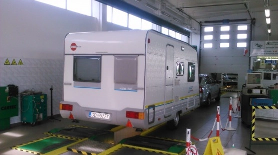                         Przyczepa kempingowa Burstner 420 TN 4 osob. z łazienką - DMC 1100kg - zdjęcie 14
                        