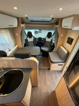                         Sunlight T68 Nowy Fiat Ducato 2.3 140 KM - zdjęcie 16
                        