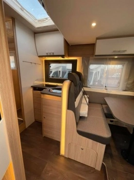                         Sunlight T68 Nowy Fiat Ducato 2.3 140 KM - zdjęcie 19
                        