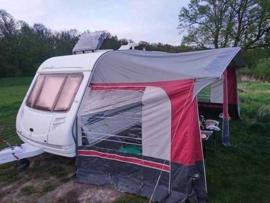                         Przyczepa kempingowa Sterling Topaz Eccles 2005 r. - zdjęcie 1
                        