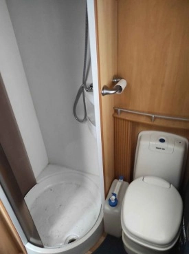                         Przyczepa kempingowa Sterling Topaz Eccles 2005 r. - zdjęcie 5
                        