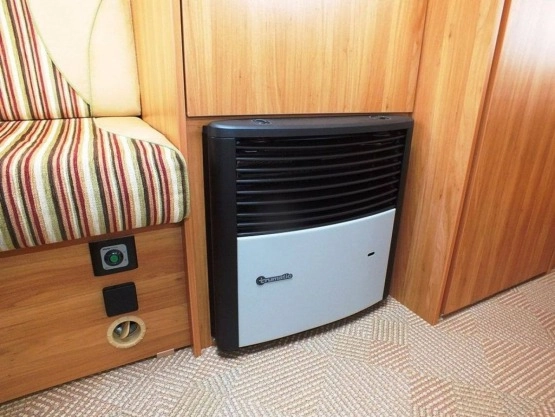                         Burstner Flipper 435 TS z 2007 r. - zdjęcie 11
                        