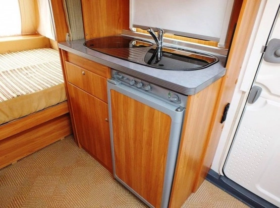                         Burstner Flipper 435 TS z 2007 r. - zdjęcie 15
                        