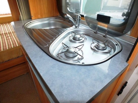                         Burstner Flipper 435 TS z 2007 r. - zdjęcie 17
                        