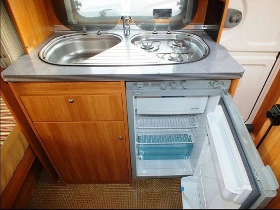                         Burstner Flipper 435 TS z 2007 r. - zdjęcie 7
                        