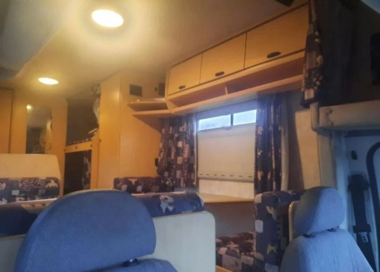                         Ford Chausson - zdjęcie 15
                        