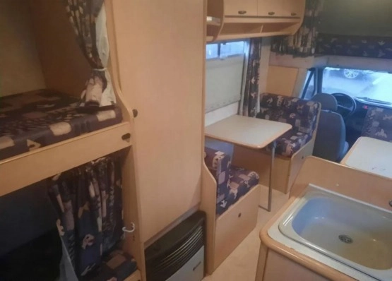                         Ford Chausson - zdjęcie 18
                        