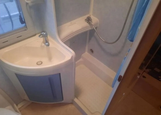                         Ford Chausson - zdjęcie 23
                        