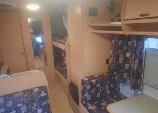                         Ford Chausson - zdjęcie 32
                        